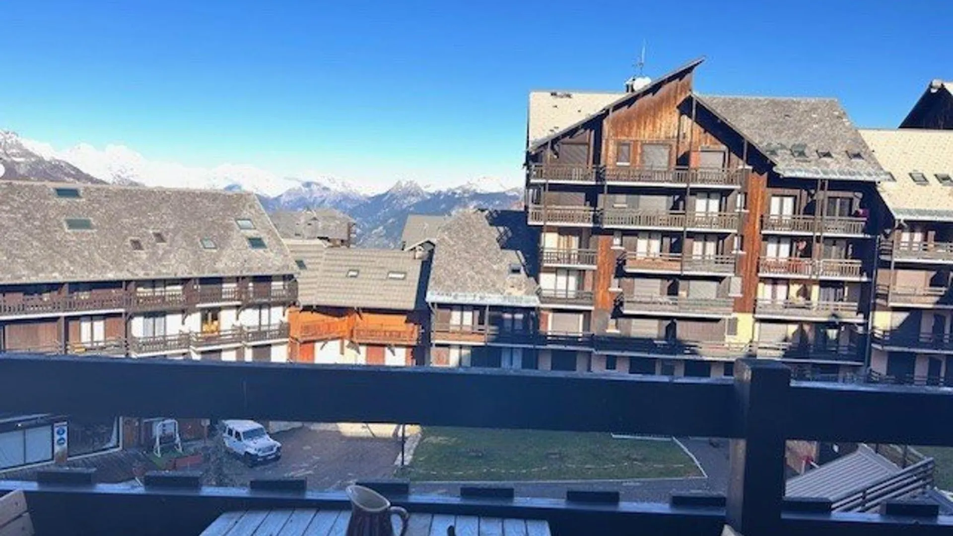 Apartment Studio Cabine 4 Pers. A Risoul 1850, Acces Direct Pistes, Balcon, Piscine Chauffee L'Ete - Fr-1-330-575 France