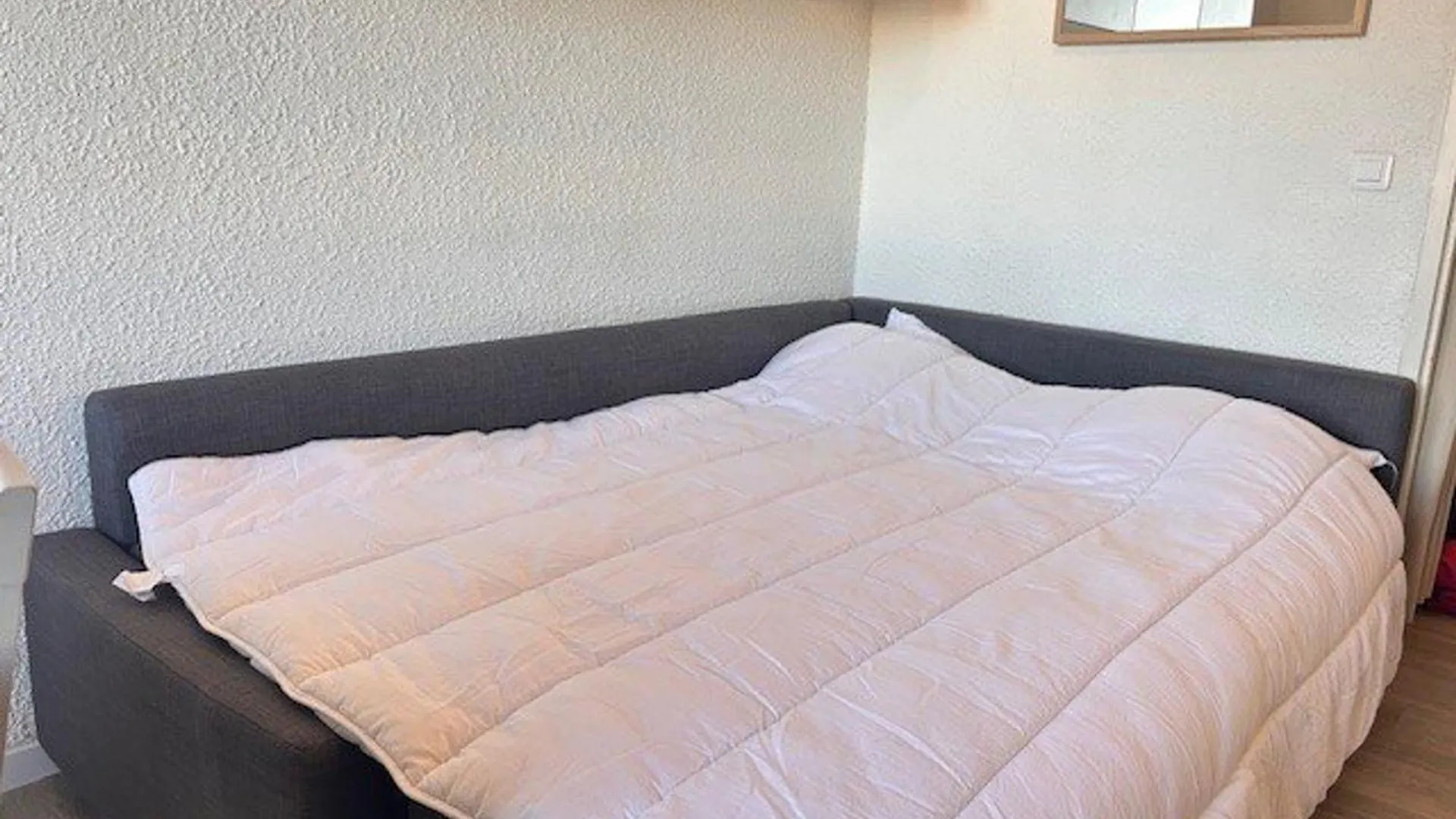 Studio Cabine 4 Pers. A Risoul 1850, Acces Direct Pistes, Balcon, Piscine Chauffee L'Ete - Fr-1-330-575