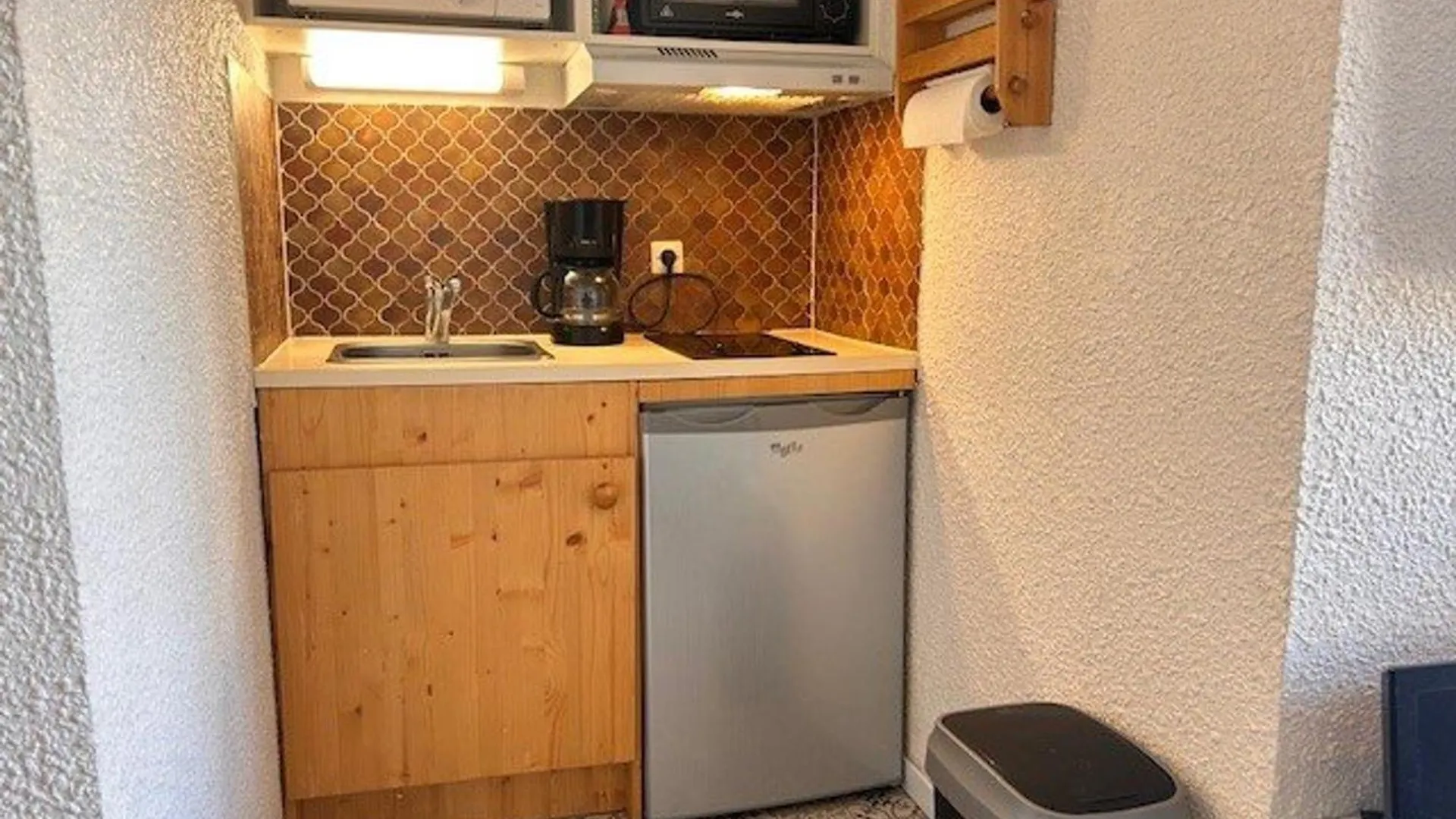 Studio Cabine 4 Pers. A Risoul 1850, Acces Direct Pistes, Balcon, Piscine Chauffee L'Ete - Fr-1-330-575 Apartment