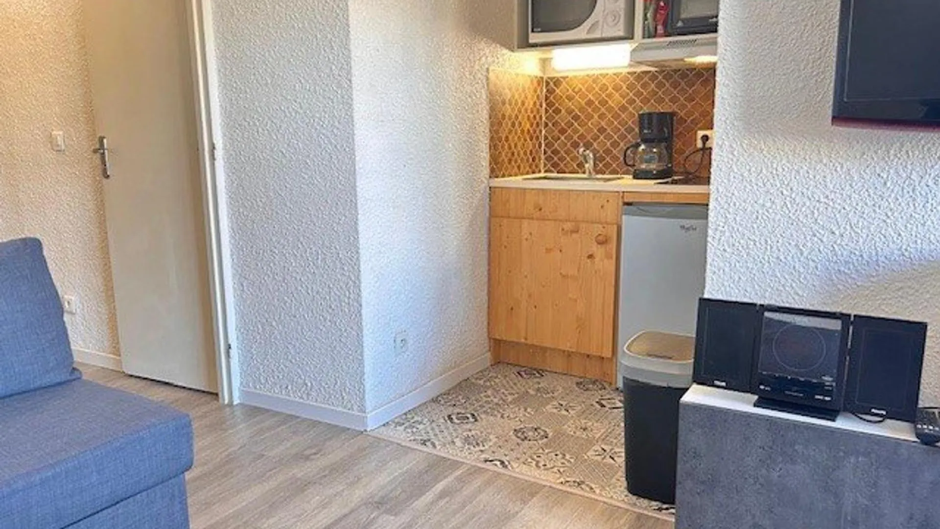 Apartment Studio Cabine 4 Pers. A Risoul 1850, Acces Direct Pistes, Balcon, Piscine Chauffee L'Ete - Fr-1-330-575